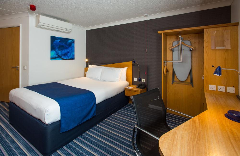Holiday Inn Express Bristol City Centre By Ihg Exterior photo