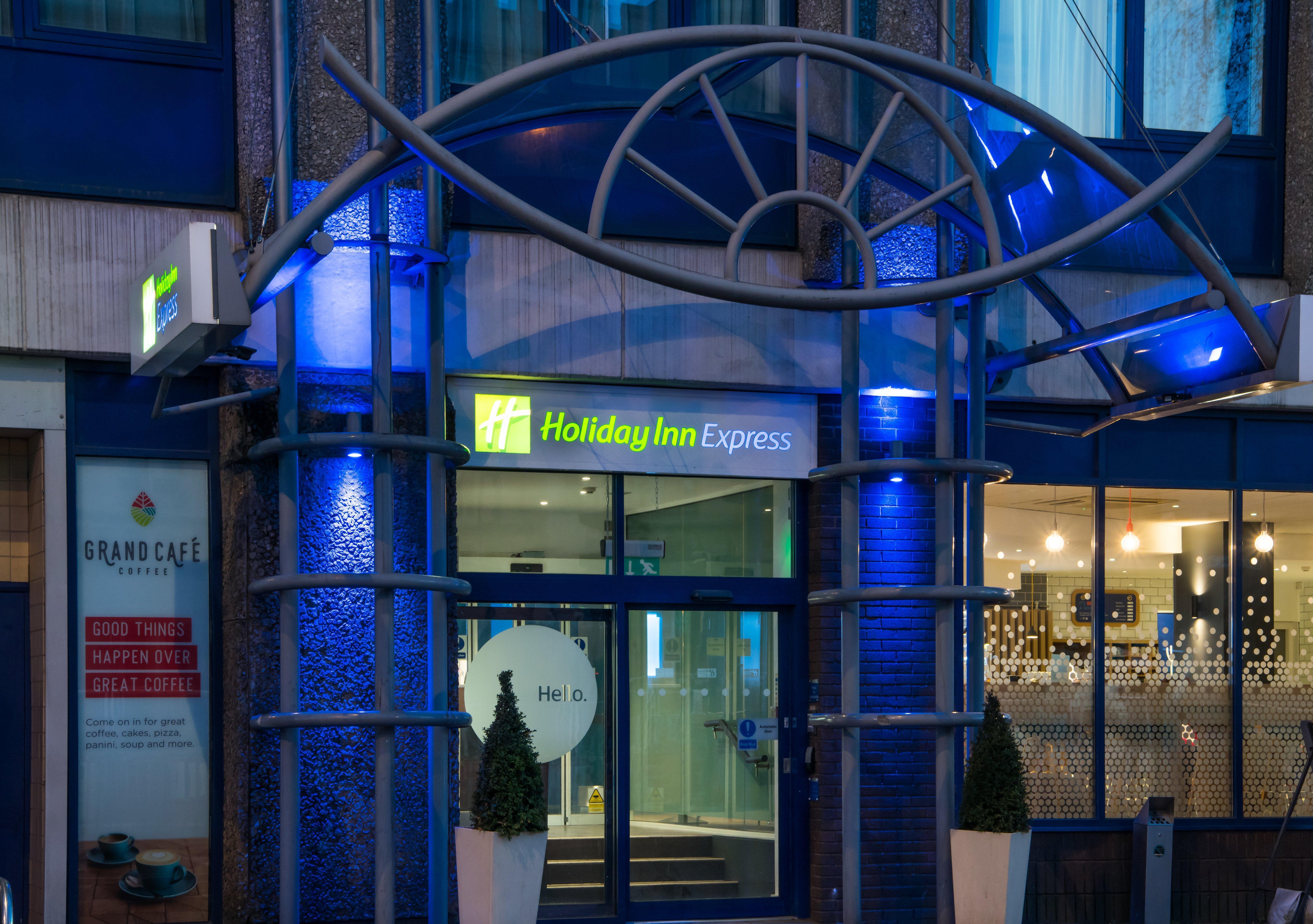 Holiday Inn Express Bristol City Centre By Ihg Exterior photo