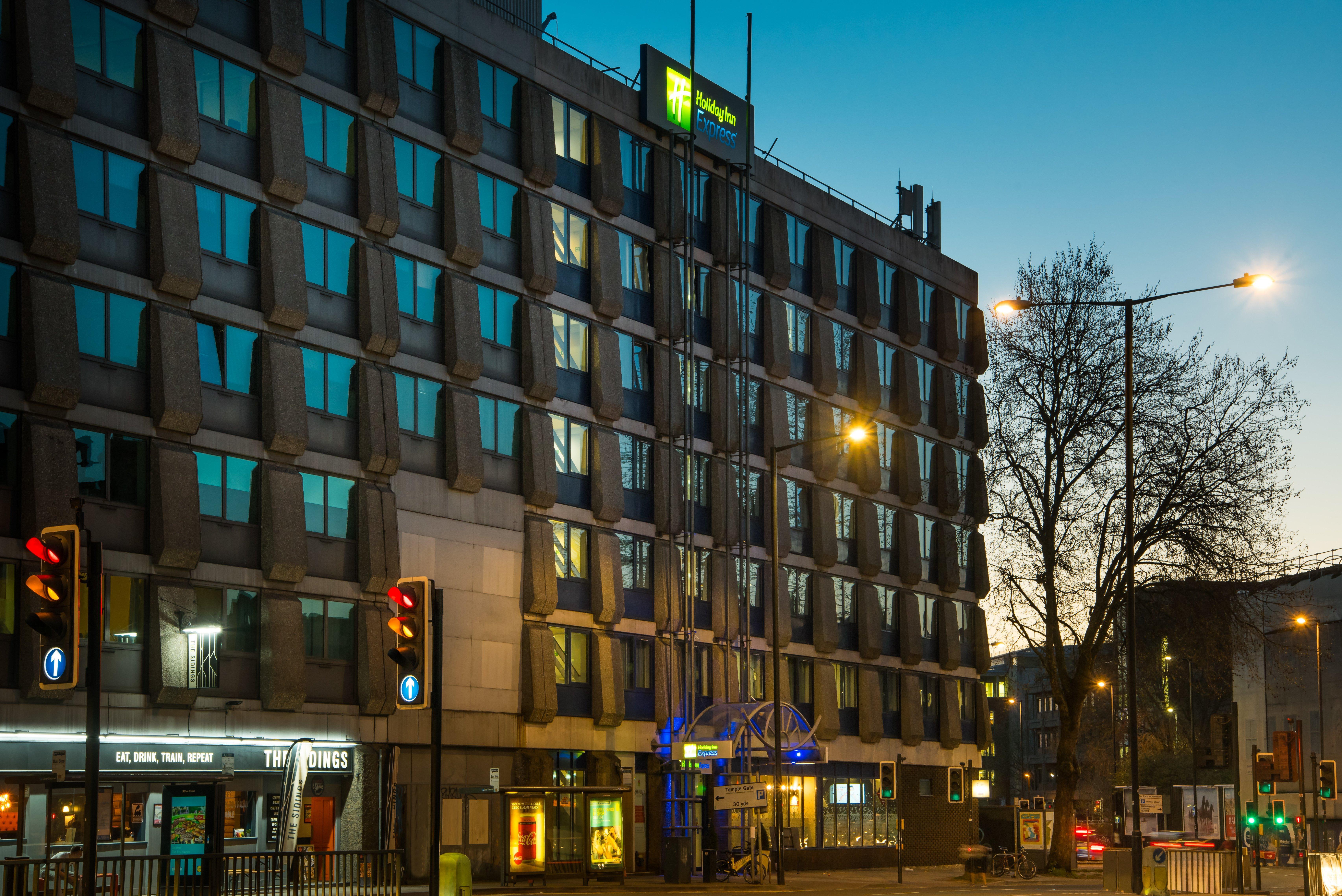 Holiday Inn Express Bristol City Centre By Ihg Exterior photo