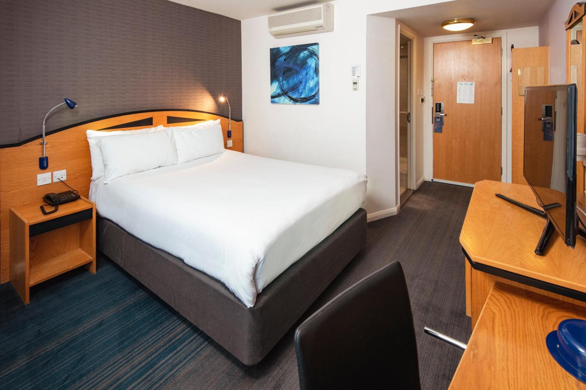Holiday Inn Express Bristol City Centre By Ihg Exterior photo