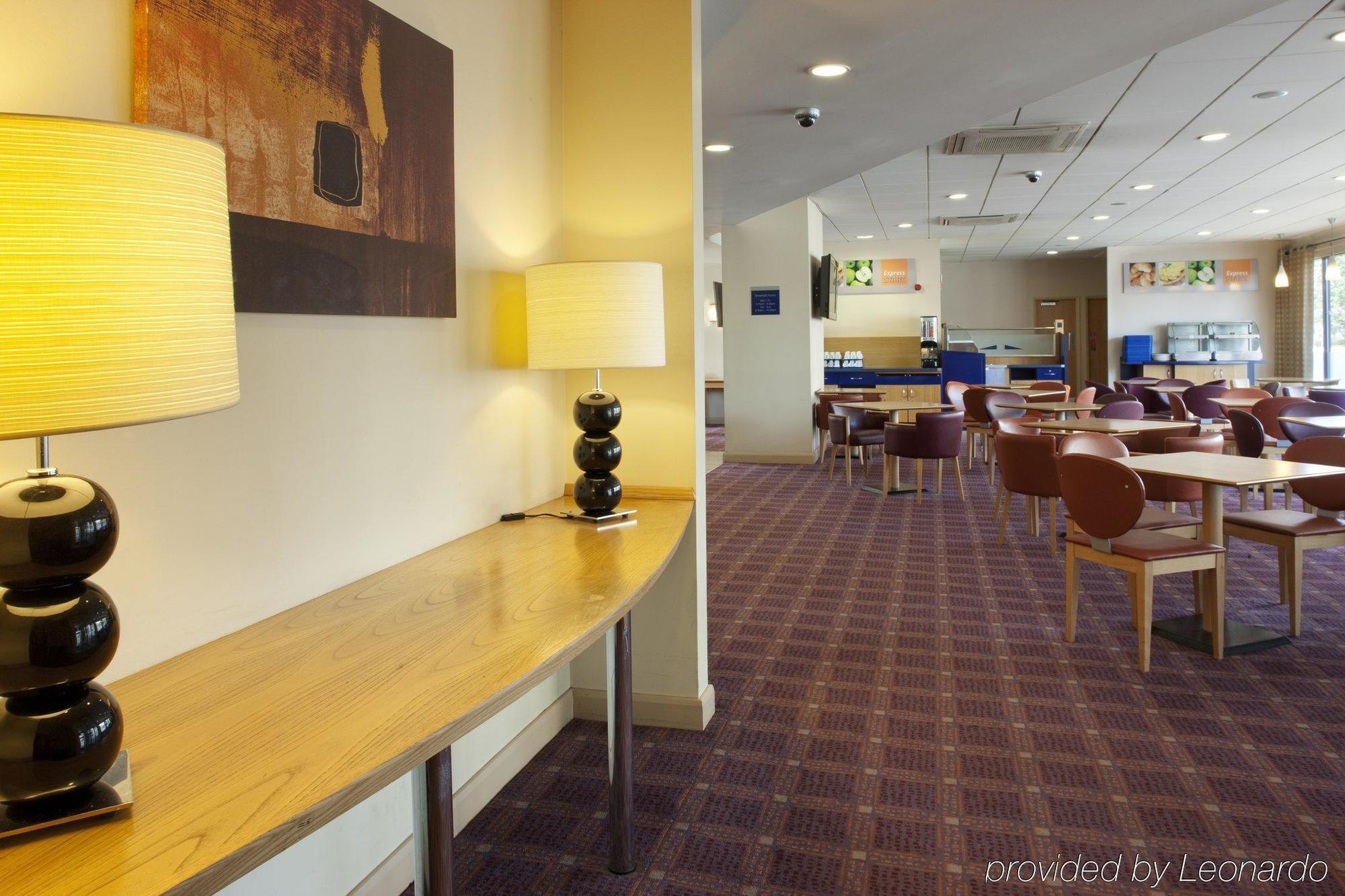 Holiday Inn Express Bristol City Centre By Ihg Exterior photo