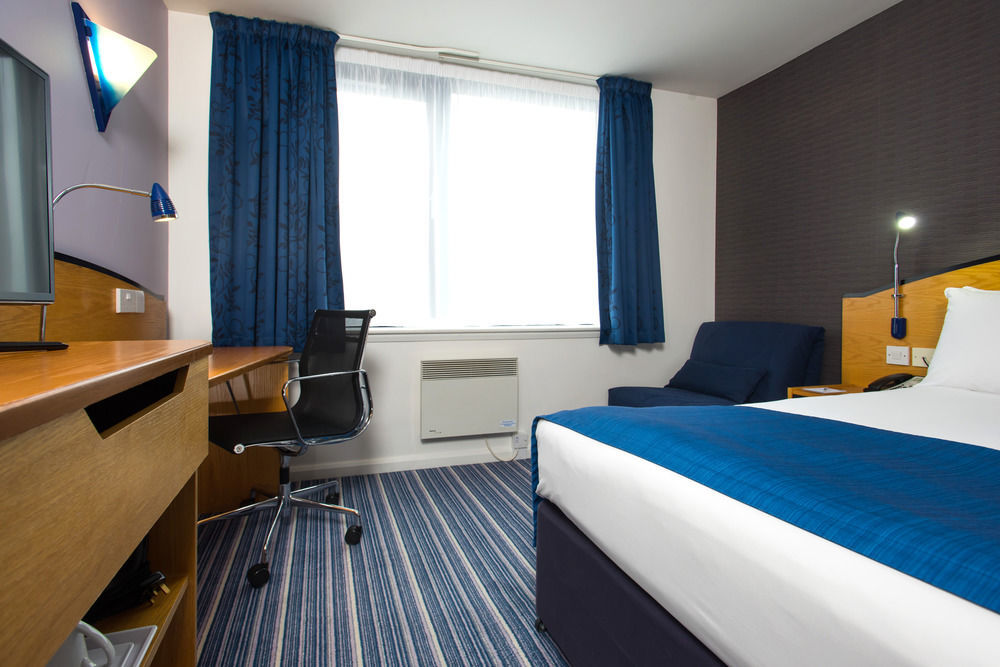 Holiday Inn Express Bristol City Centre By Ihg Exterior photo